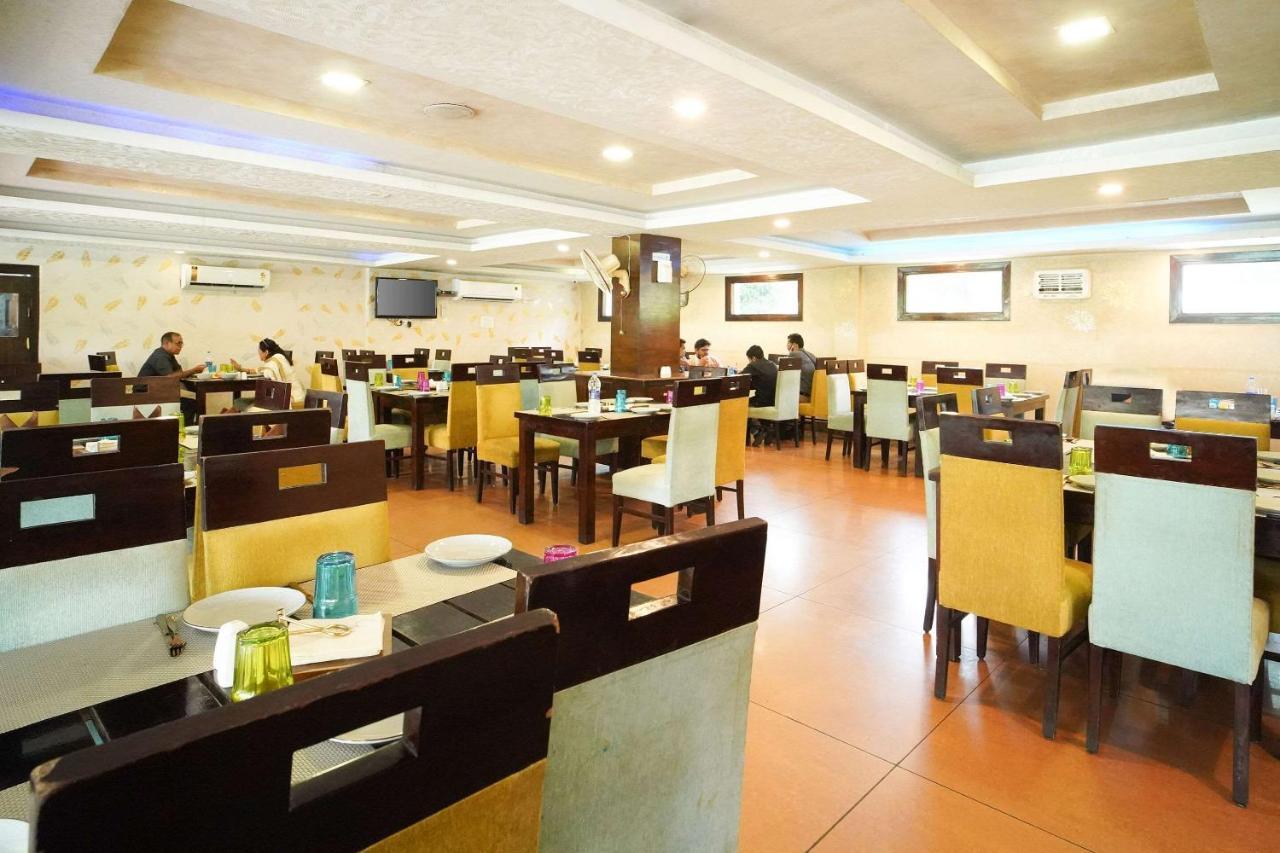 Comfort Inn Coral River Mādhopur Exteriör bild