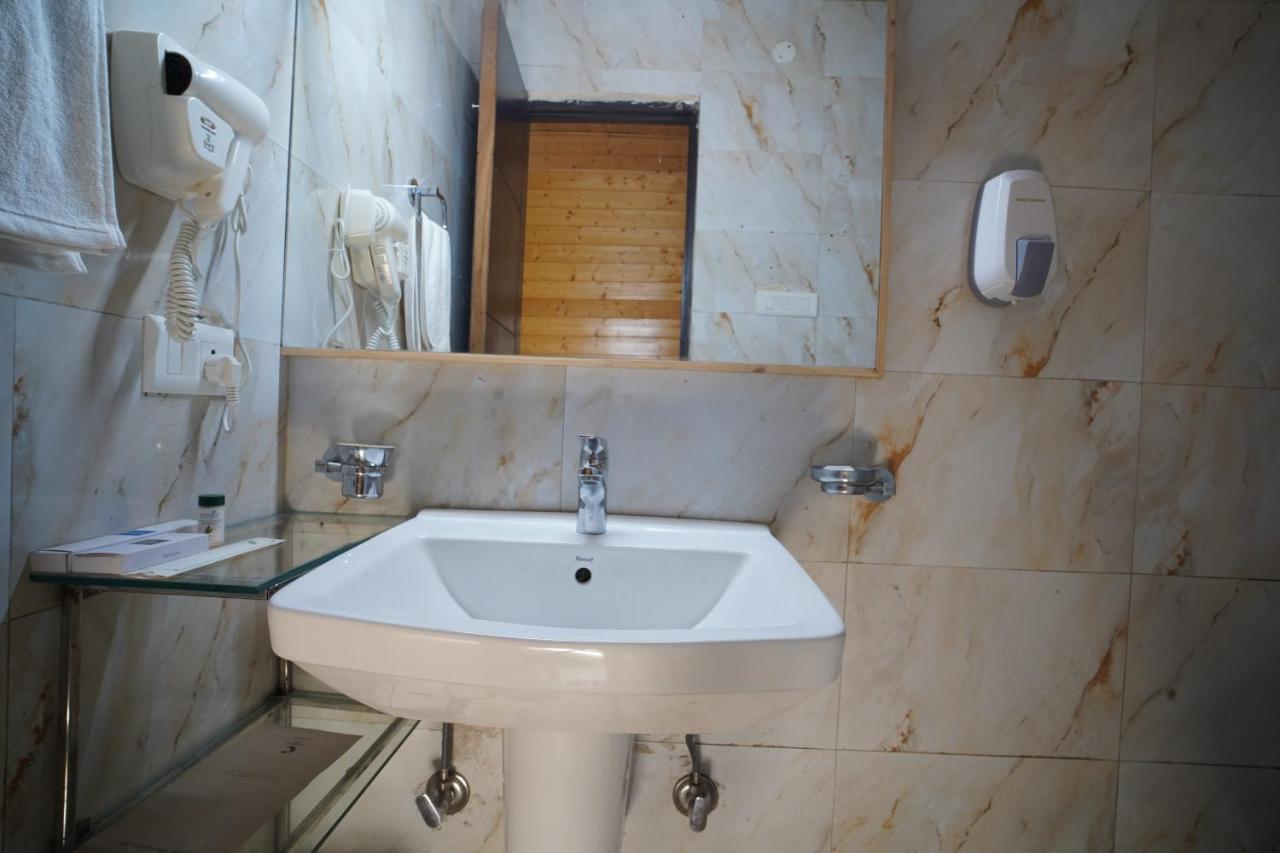 Comfort Inn Coral River Mādhopur Exteriör bild