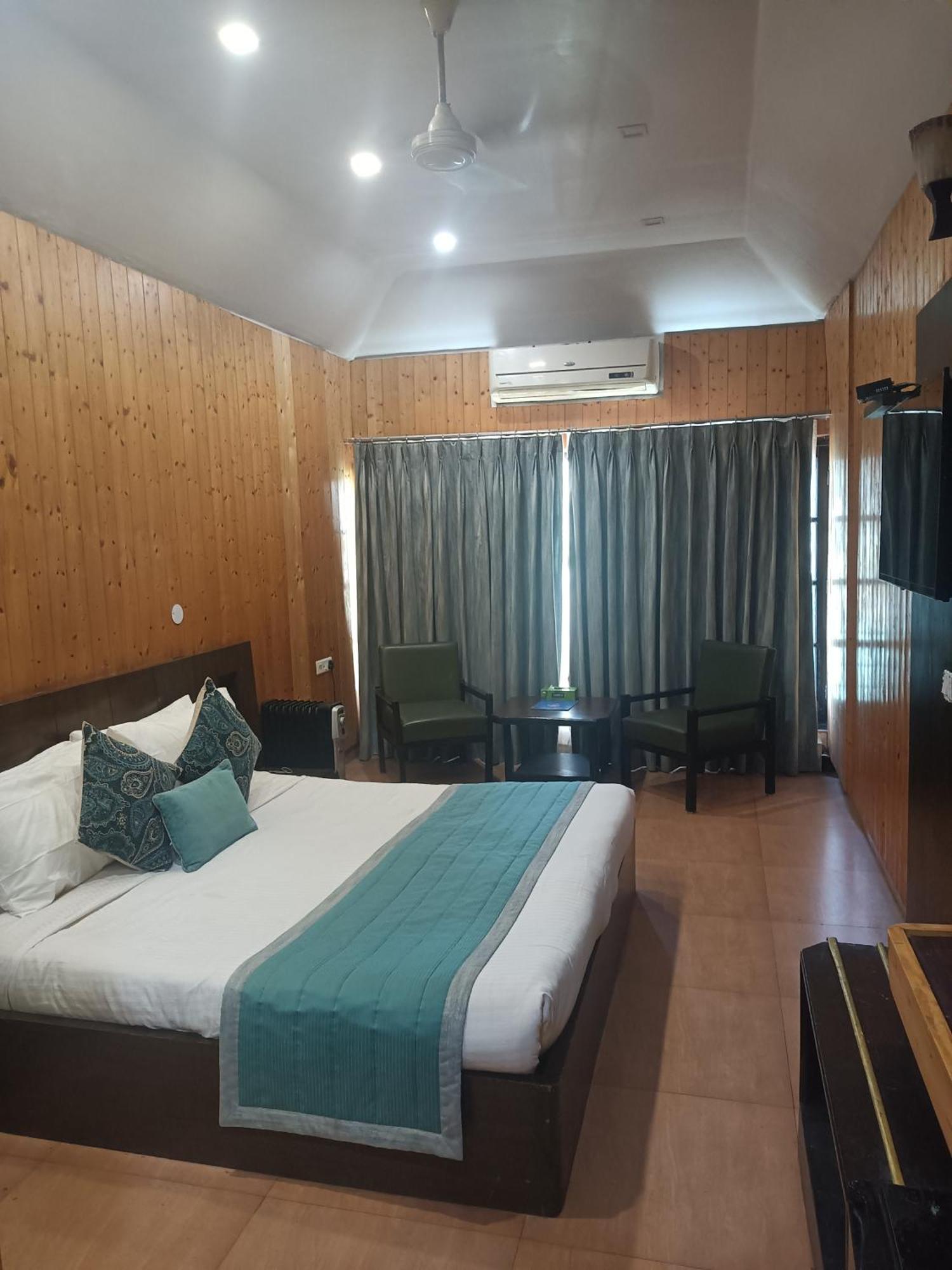 Comfort Inn Coral River Mādhopur Exteriör bild